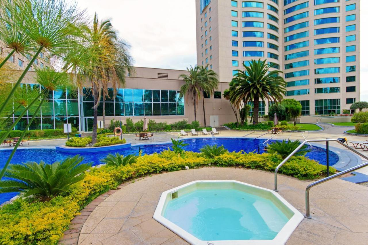Aparta Hotel Torres De Suites キト エクステリア 写真